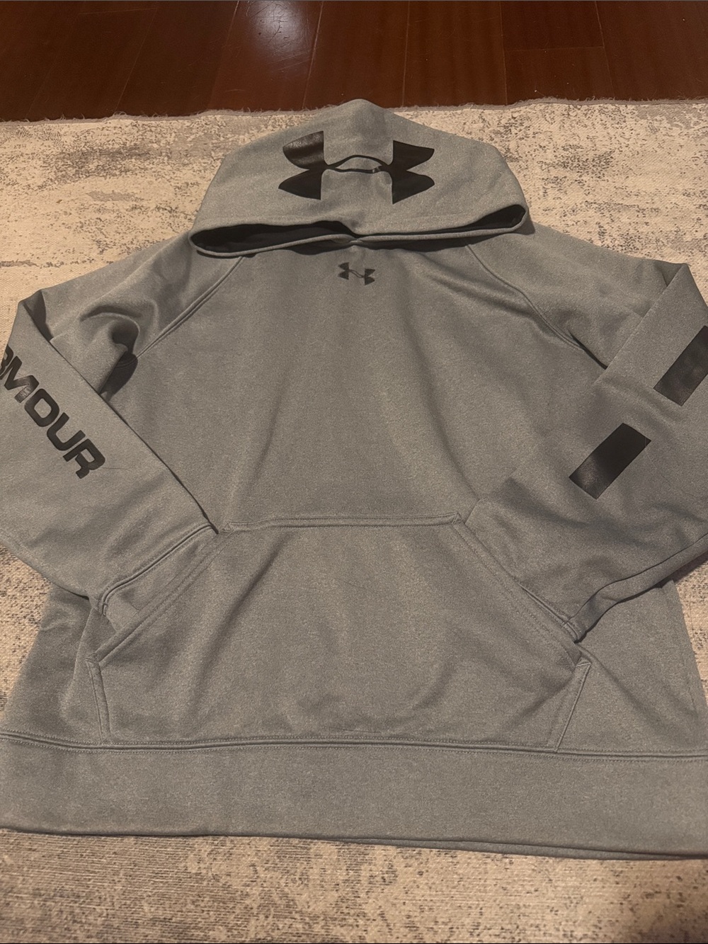4/$15 Under Armour Gray Pullover Hoodie Sweatshirt